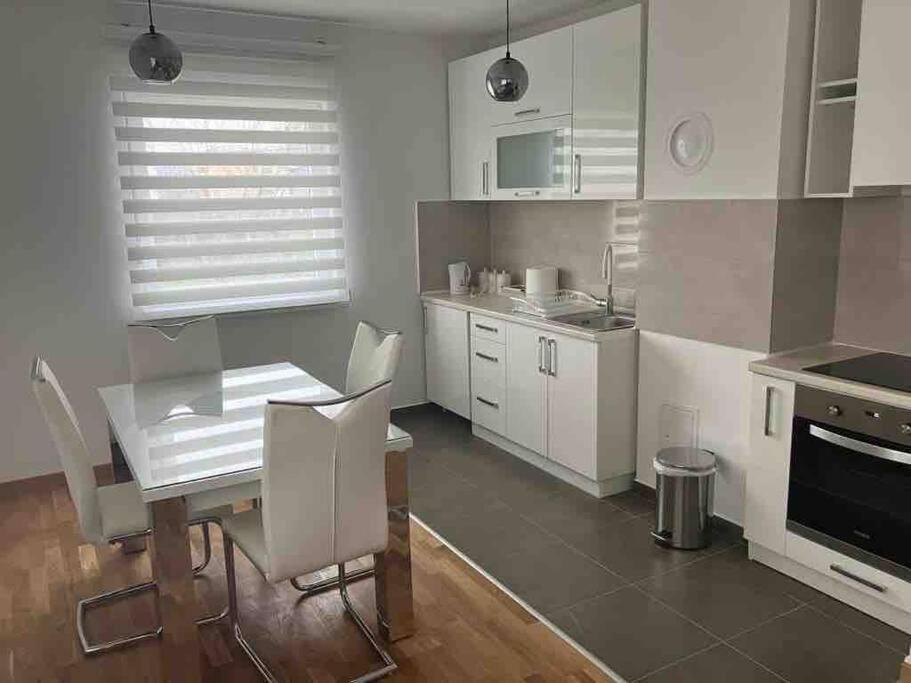 Apartman Vrbas 1 + Podzemna Garaza Banja Luka Exterior photo